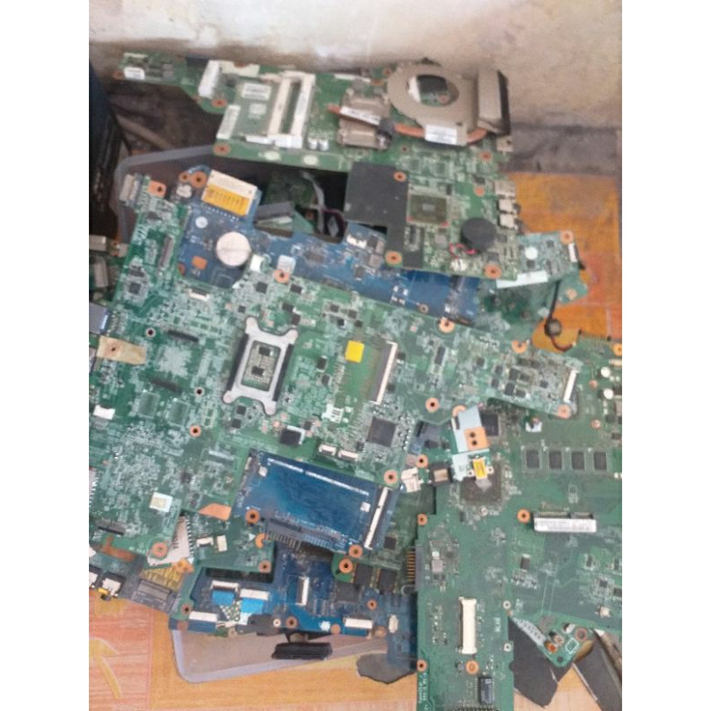 motherboard laptop mati rusak