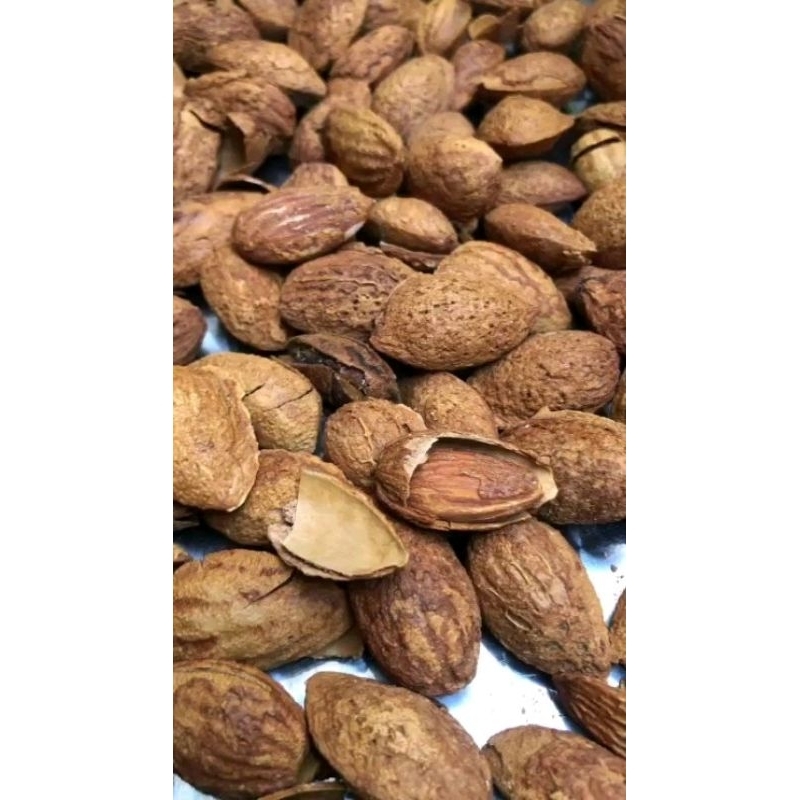 

Kacang Almond kulit 800gr