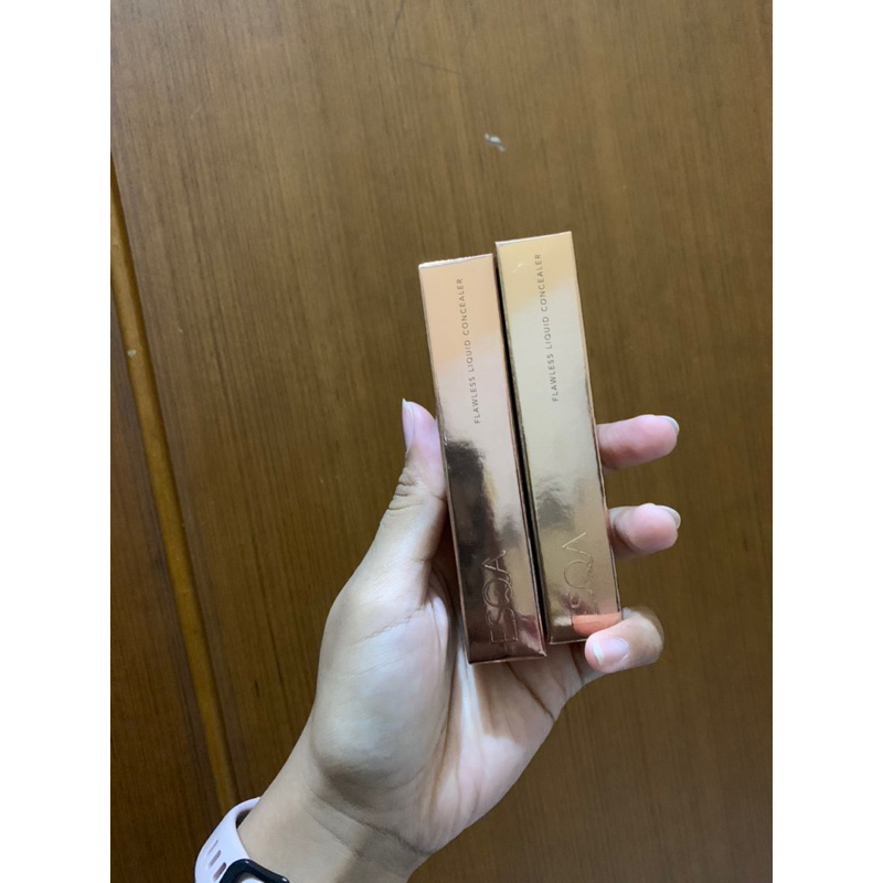 ESQA Flawless Liquid Concealer