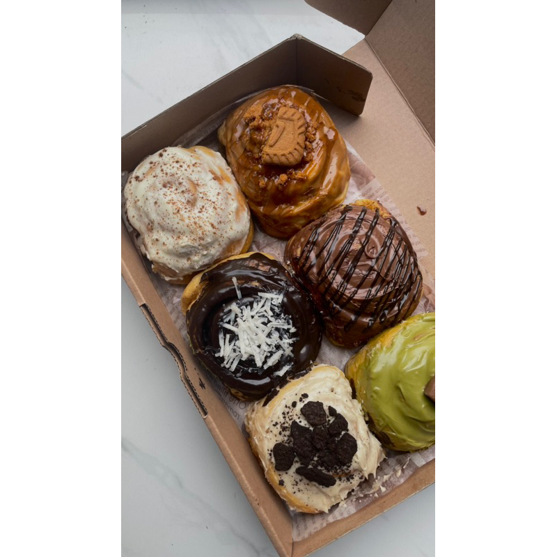 

Cinnamon Rolls BO6 (by paw00n.ku)