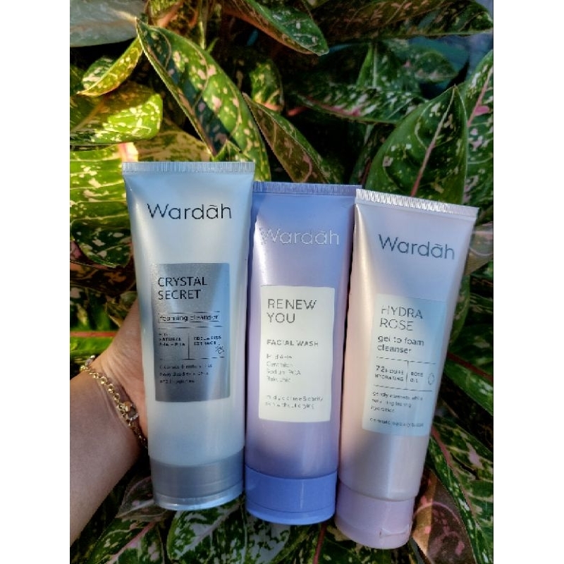 Wardah Facial Wash