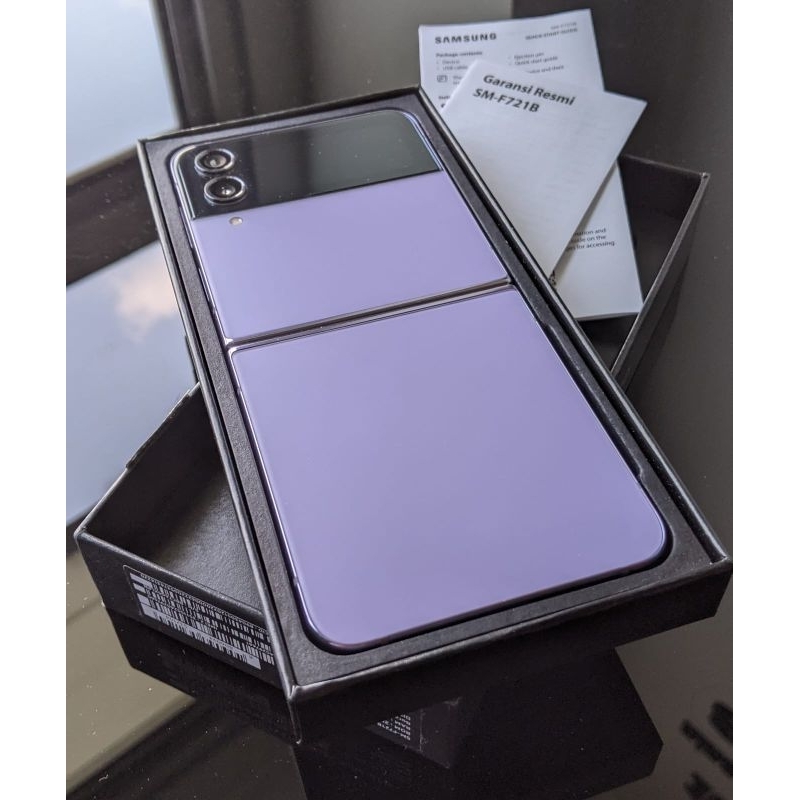 Samsung Galaxy Z Flip4