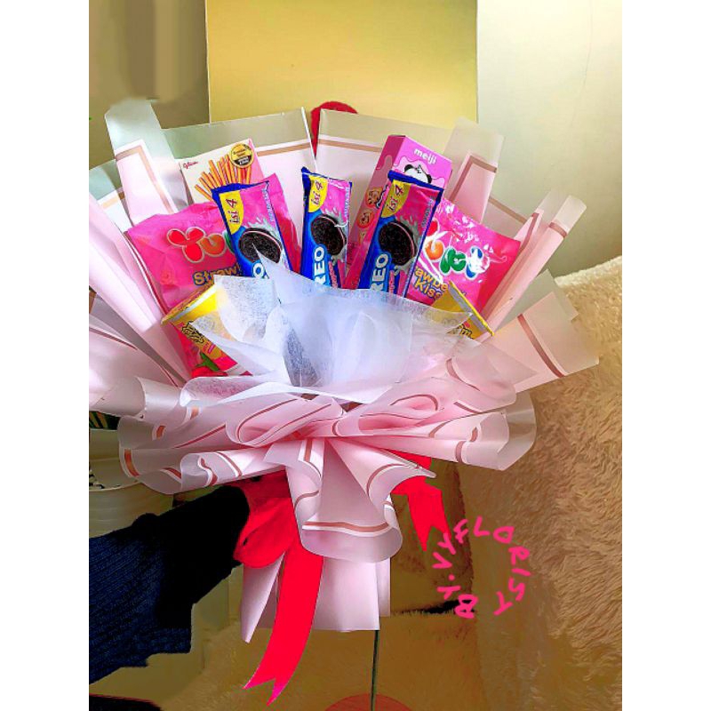 

Bouquet Snack Pink Isi sesuai Gambar Buket Snack Jumbo