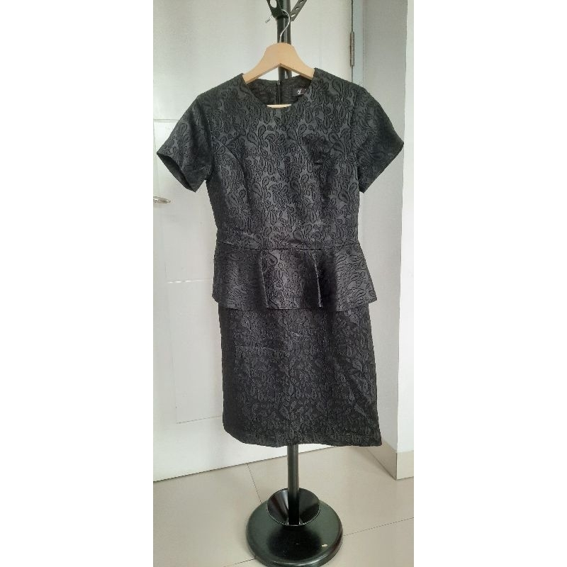 Dress Brukat brand AFAF