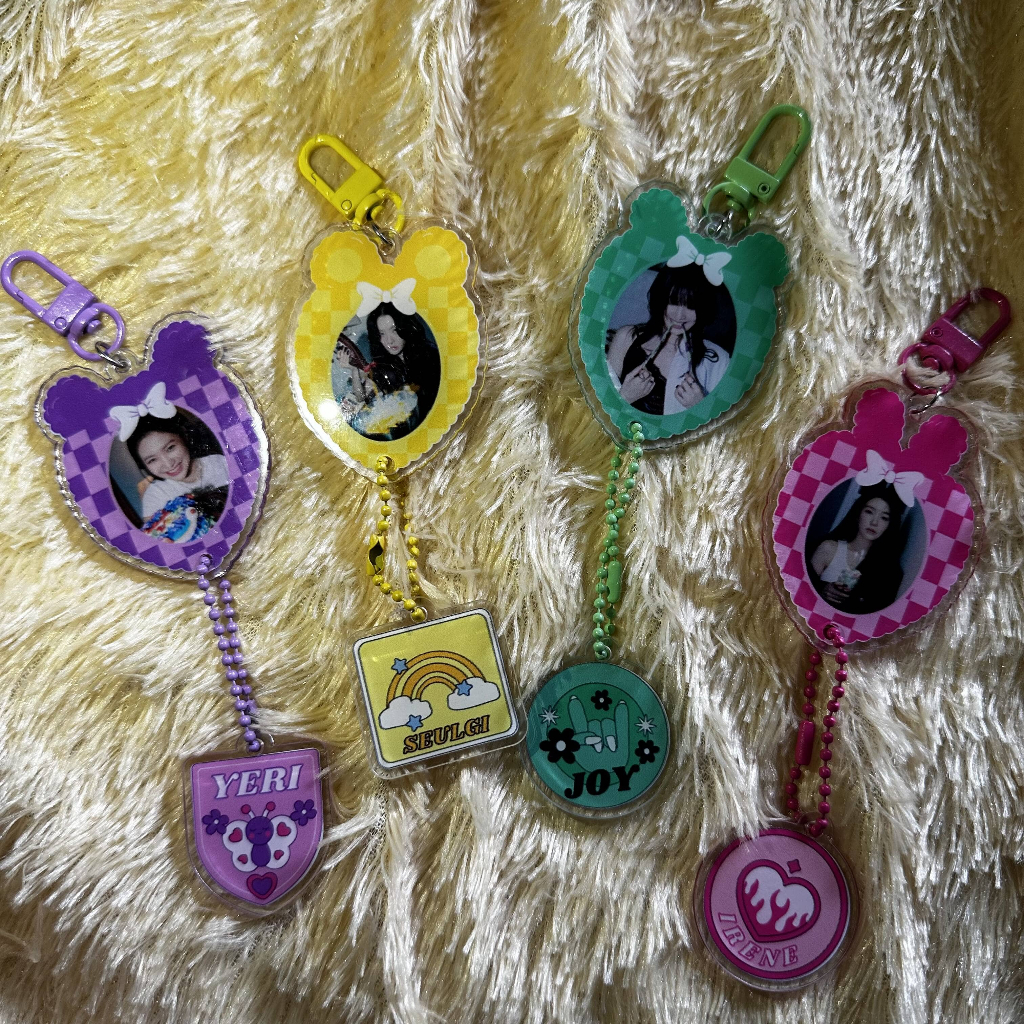

LUCKY DRAW - Red Velvet Key Ring