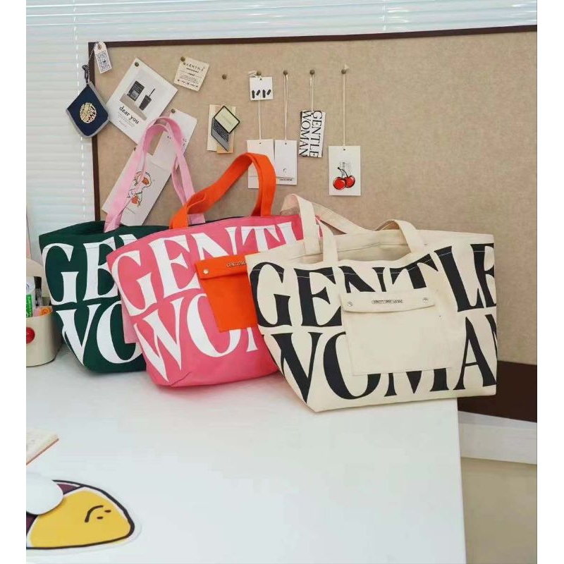 GENTEL WOMAN PAINTED WALL TOTE BAG