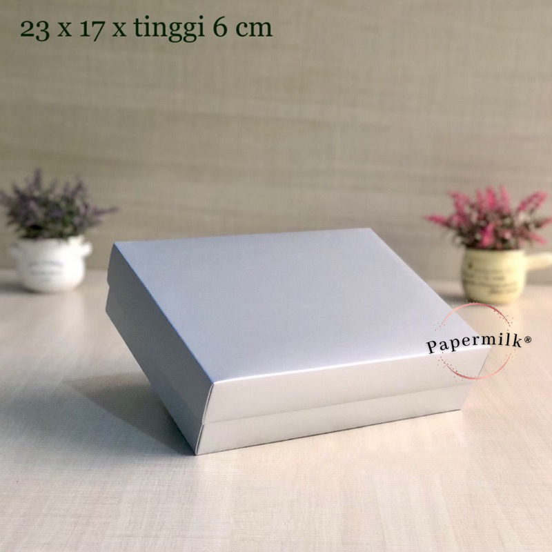 

BCi Kilap 23.17.6, Papermilk, Kotak Kado / Hadiah