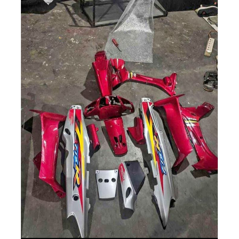 Body Fizr F1zr Merah Silver Full Set Halus Yamaha Fizr F1zr Merah Maron Silver Cover Bodi Fullset Ha