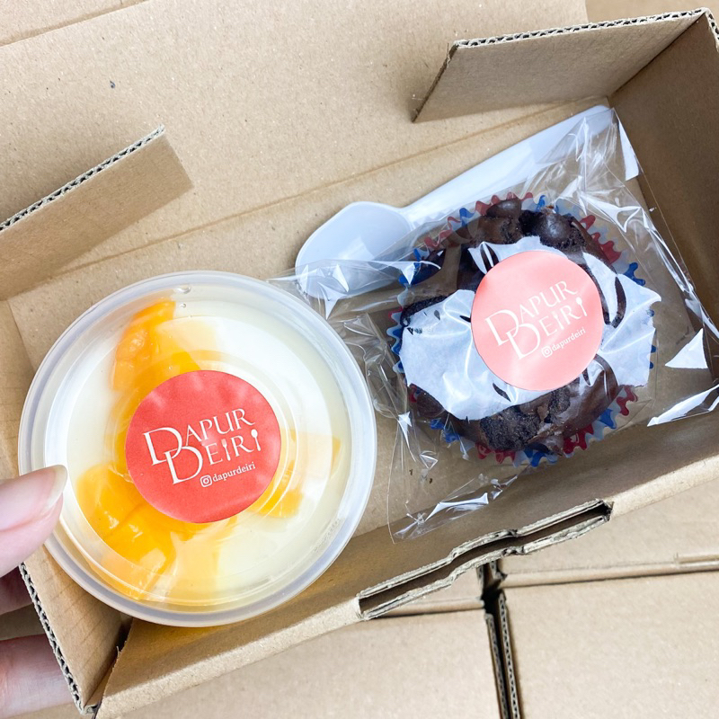 

Custom Box 1 Pudding & Brownies Cup