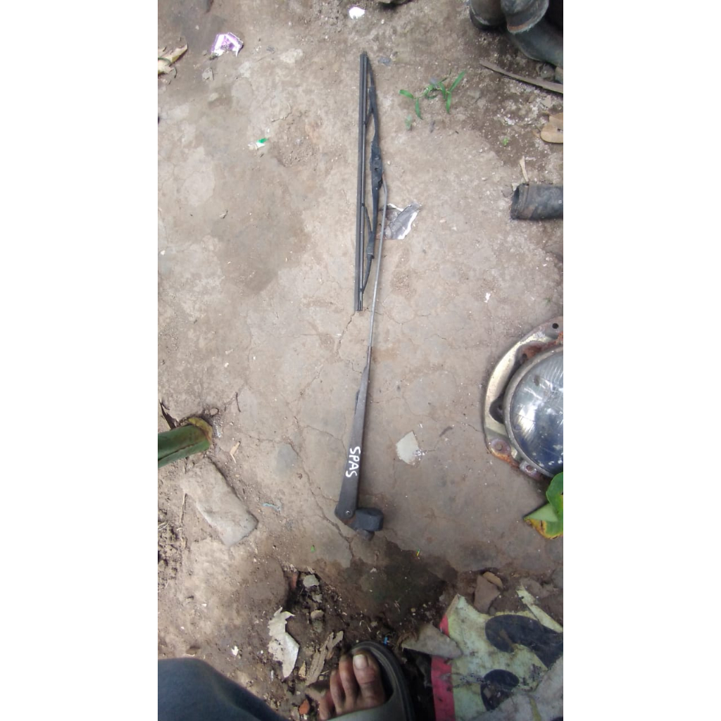 Wiper depan Daihatsu Espass