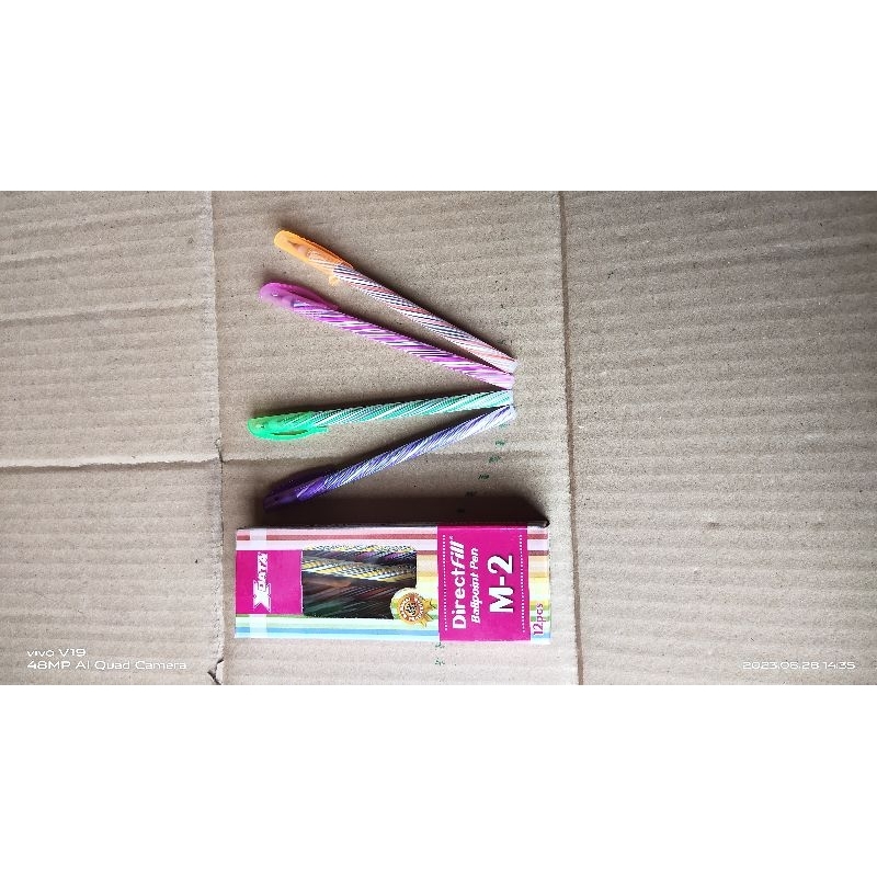 

bolpen xdata ulir 12pcs sangat nyaman 1pack