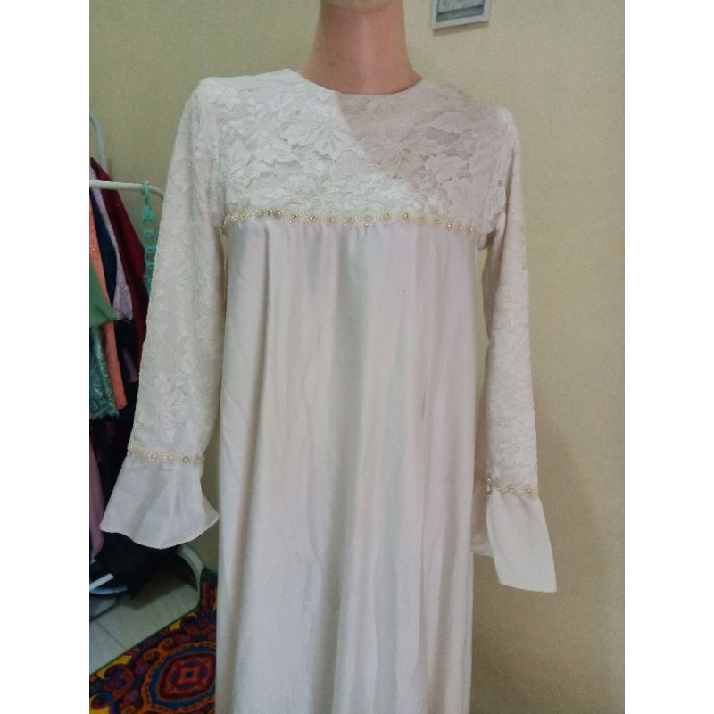 Gamis putih / gamis kondangan Preloved