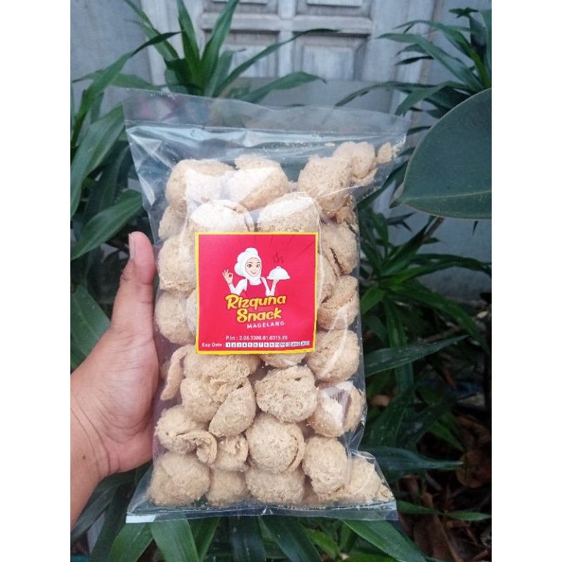 

Rizquna Snack Keripik Tahu Walik.