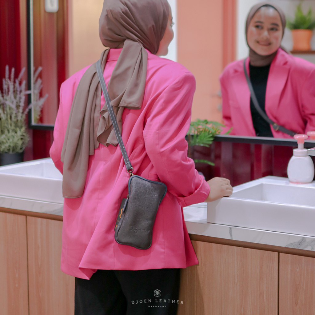 Tas kulit asli untuk hp Lulu Phone Bag by Djoen Leather