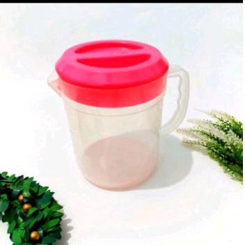 Teko air plastik kecil