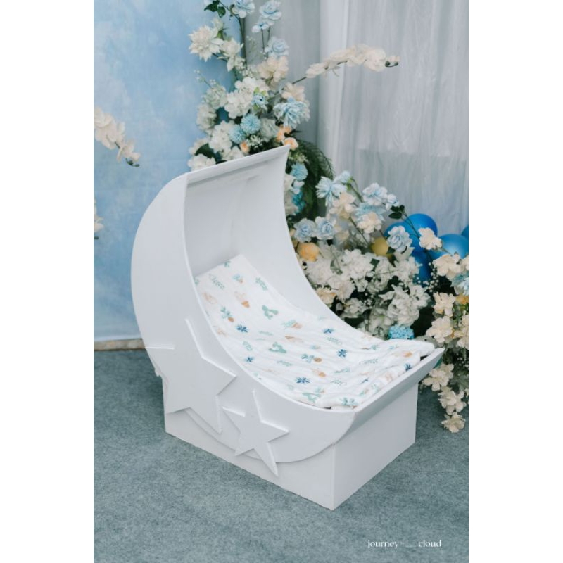 Tempat tidur bayi aqiqah bulan sabit