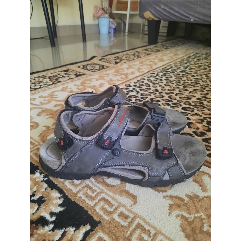 Preloved Sandal Gunung Pria merk Weinbrenner original