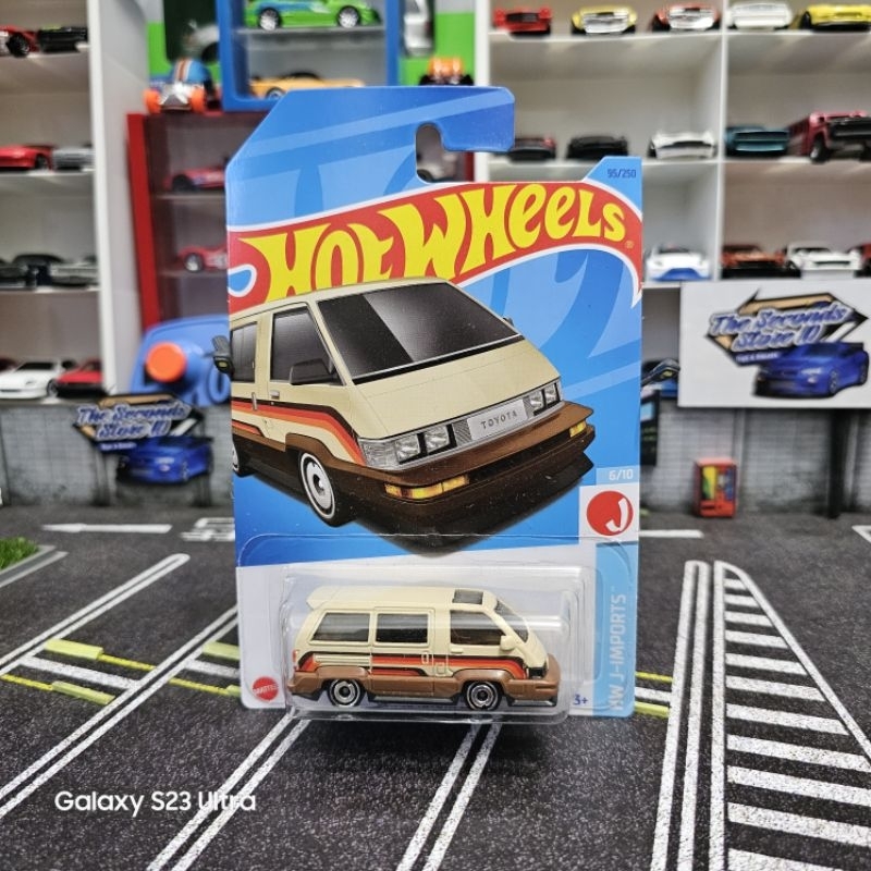 Hotwheels Toyota Van Coklat