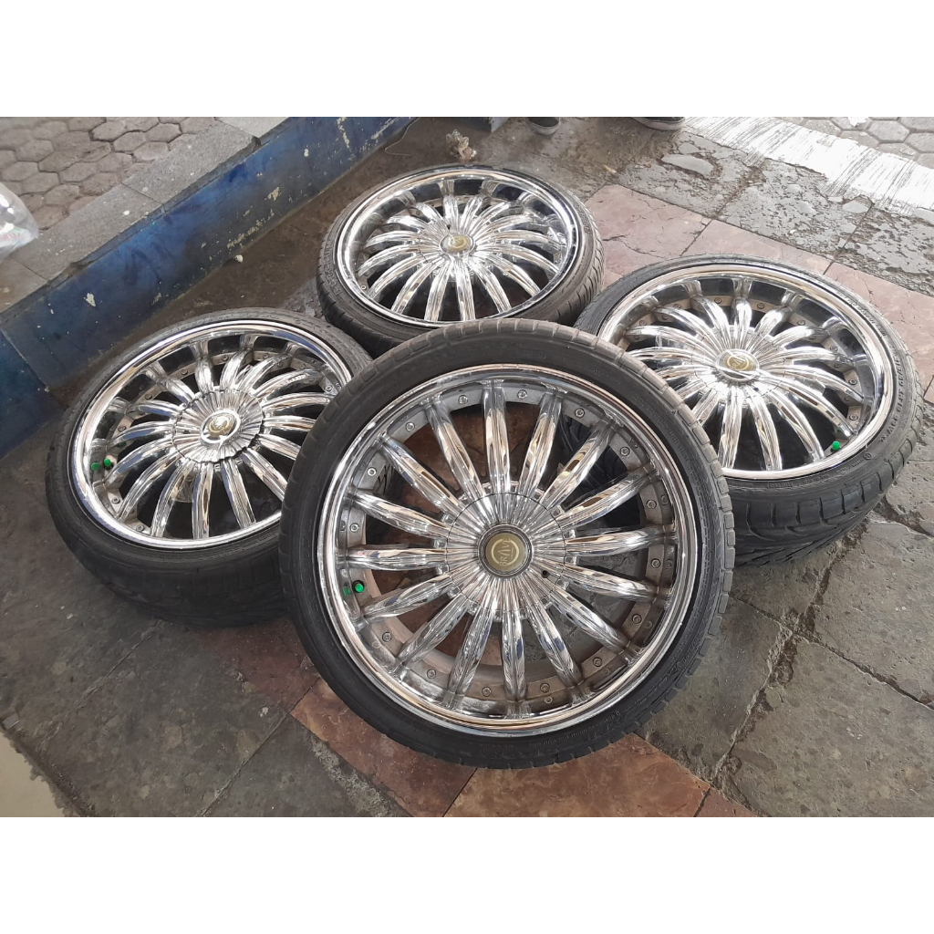 VELG BEKAS BRAVE R18X7 BAUT 4 PCD 4X100/4X114 ET42 + BAN 215 40 R18