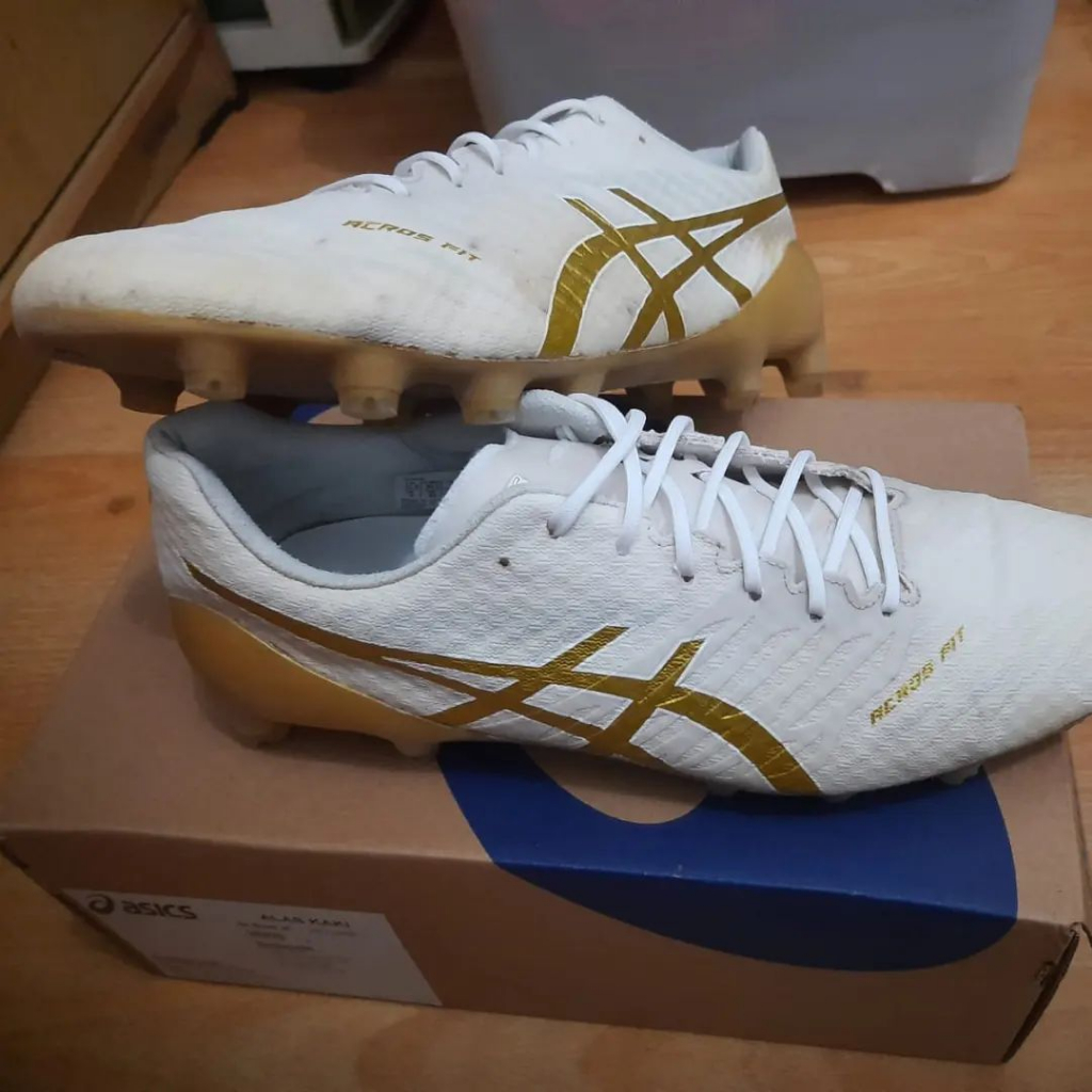 Sepatu bola-Sepatu bola second-Sepatu bola preloved-kasut bola second- boot bola second asics ds lig