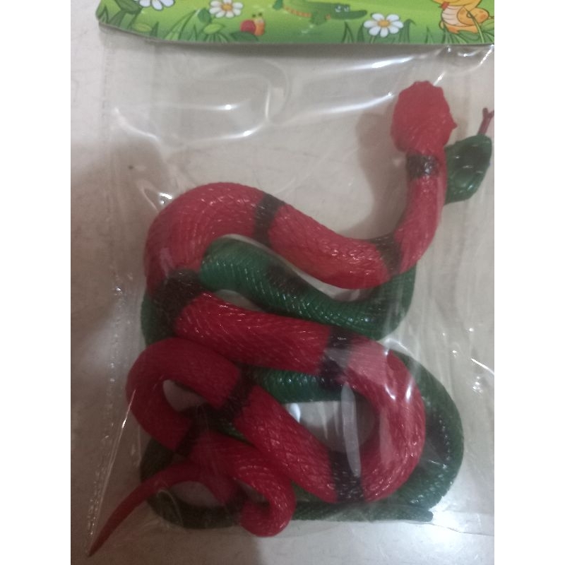 Mainan Ular Karet Besar