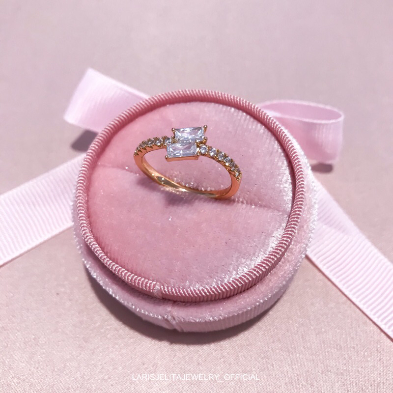 Code:3839 - Cincin Listring Duo Baguette Gold