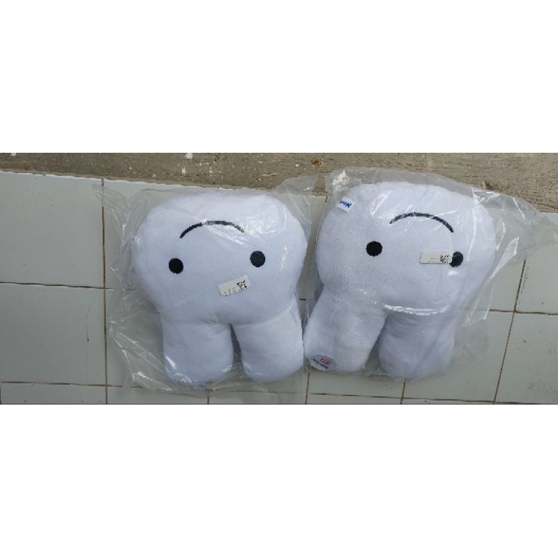 bantal kepala merries boneka putih