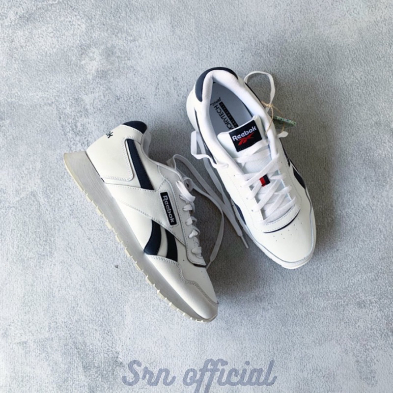 sneakers Reebok original resmi