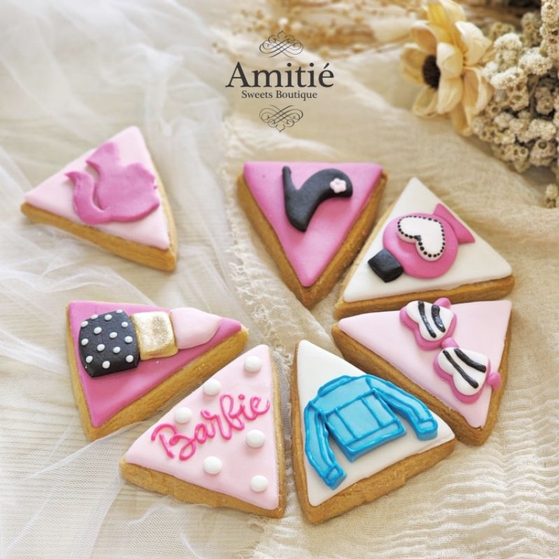 

Butter Cookies Hias Barbie - 1 Box isi 7 / Cookies Karakter / Birthday Gift / Hadiah Ulang Tahun