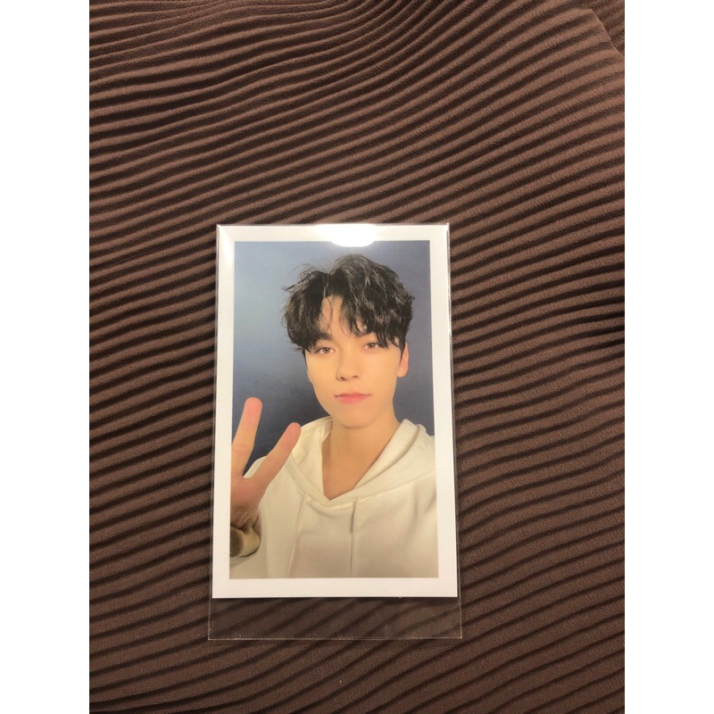 Pc photocard vernon hoodie caratland 2023