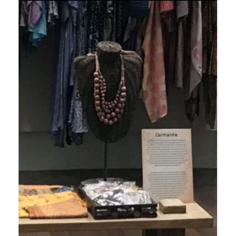 CHARLOTTE Display perhiasan seserahan mini- tempat perhiasan- Patung Manekin- Manekin Baju- Display 