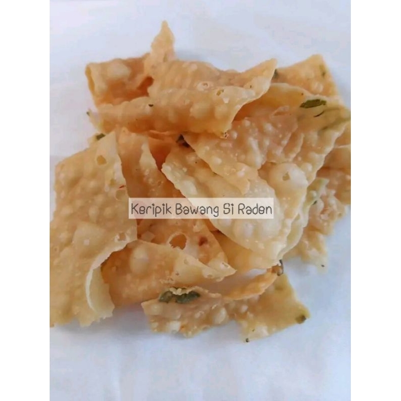 

250 gram Keripik Bawang Si Raden Varian Original dan Pedas by Cemilan Si Raden