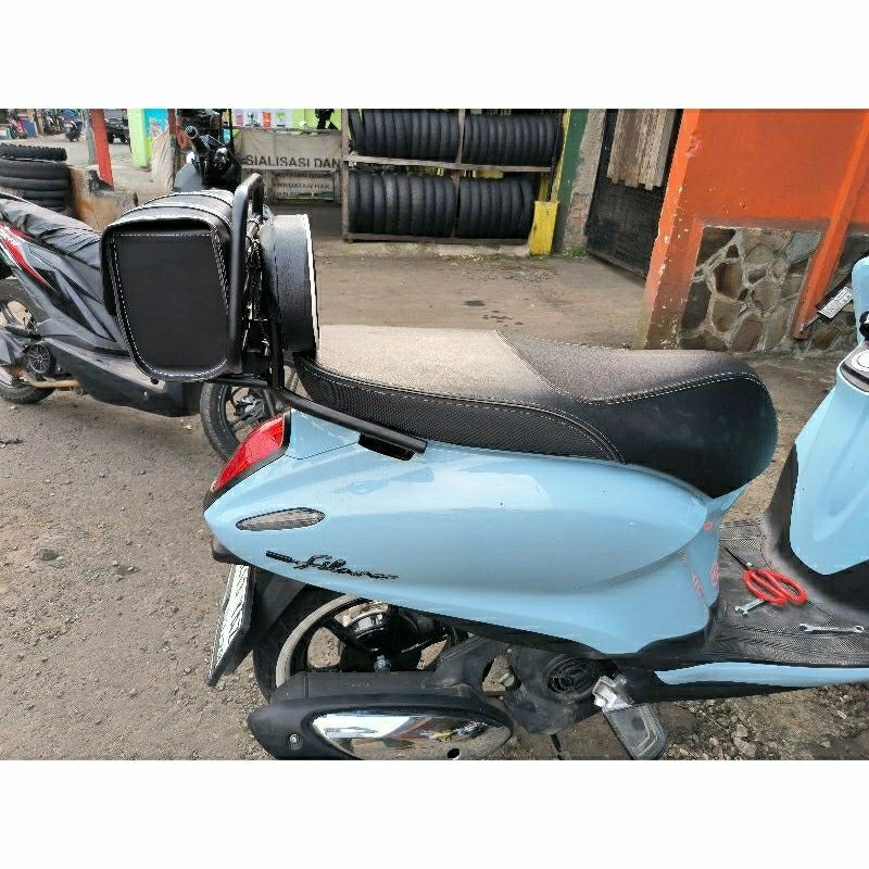 Backrack plus bantalan busa plus tas motor buat Fazzio Grand Filano Scoopy dan Genio.Aksesoris Sanda