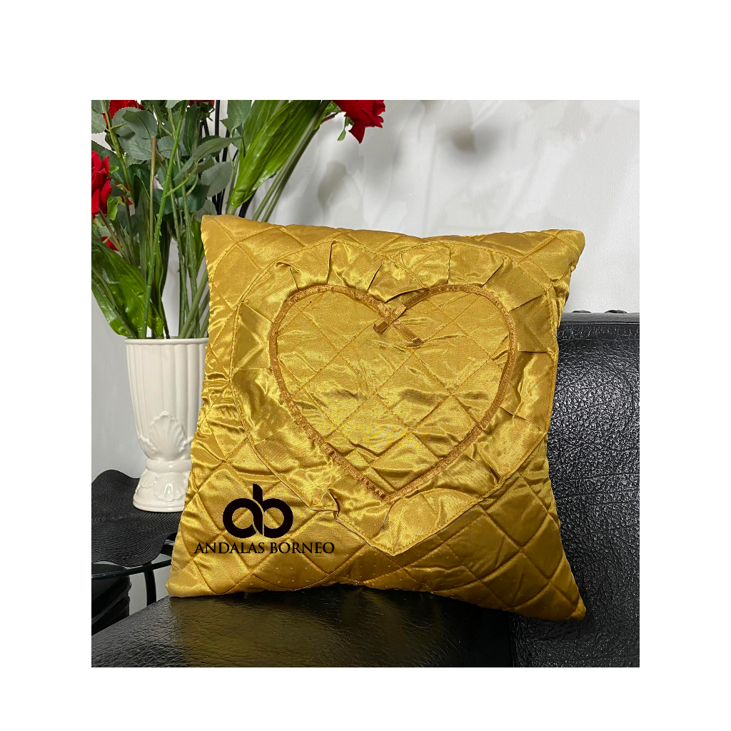 Sarung bantal sofa bordir love hati set 5 PCS 30x30 cm andalas borneo warna emas gold