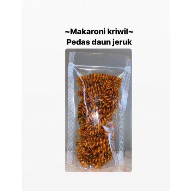 

Makaroni Pedas daun jeruk 70gr/MAKARONI PEDAS/Makaroni goreng pedas/makaroni daun jeruk/jongjon’snack