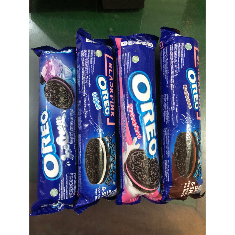 

OREO Roll 119,6 Gram Sandwich Cookies