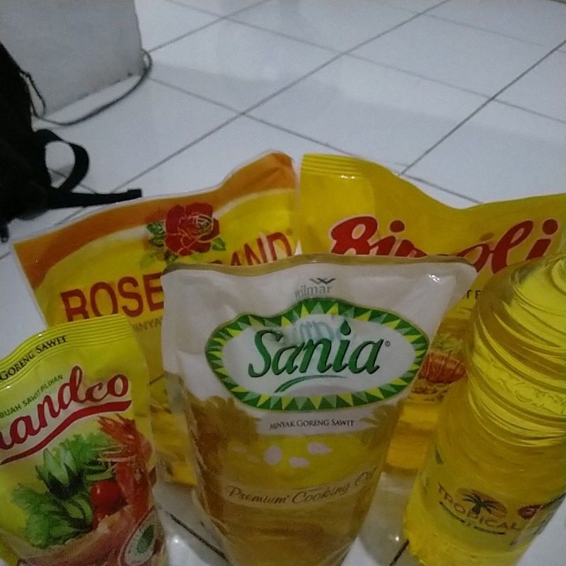 

minyak random 6x2 liter