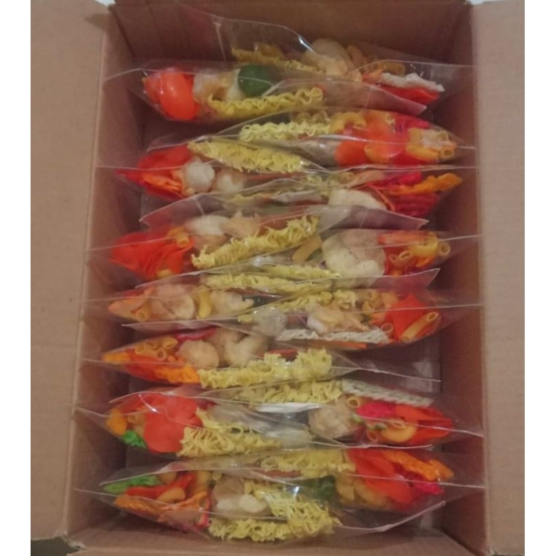 

seblak marquez enak gurih extra pedas sudah komplit bumbu toping dll paket 13 bungkus murah harga spesial riseller banget guys welcome