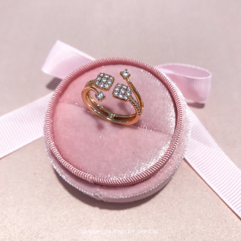 Code:705 - Cincin Square Listring Layers Gold