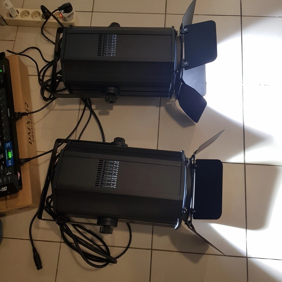 LAMPU TEMBAK FRESNEL COB 200W BISA ZOOM / COB 200 ZOOM / COB200 ZOOM