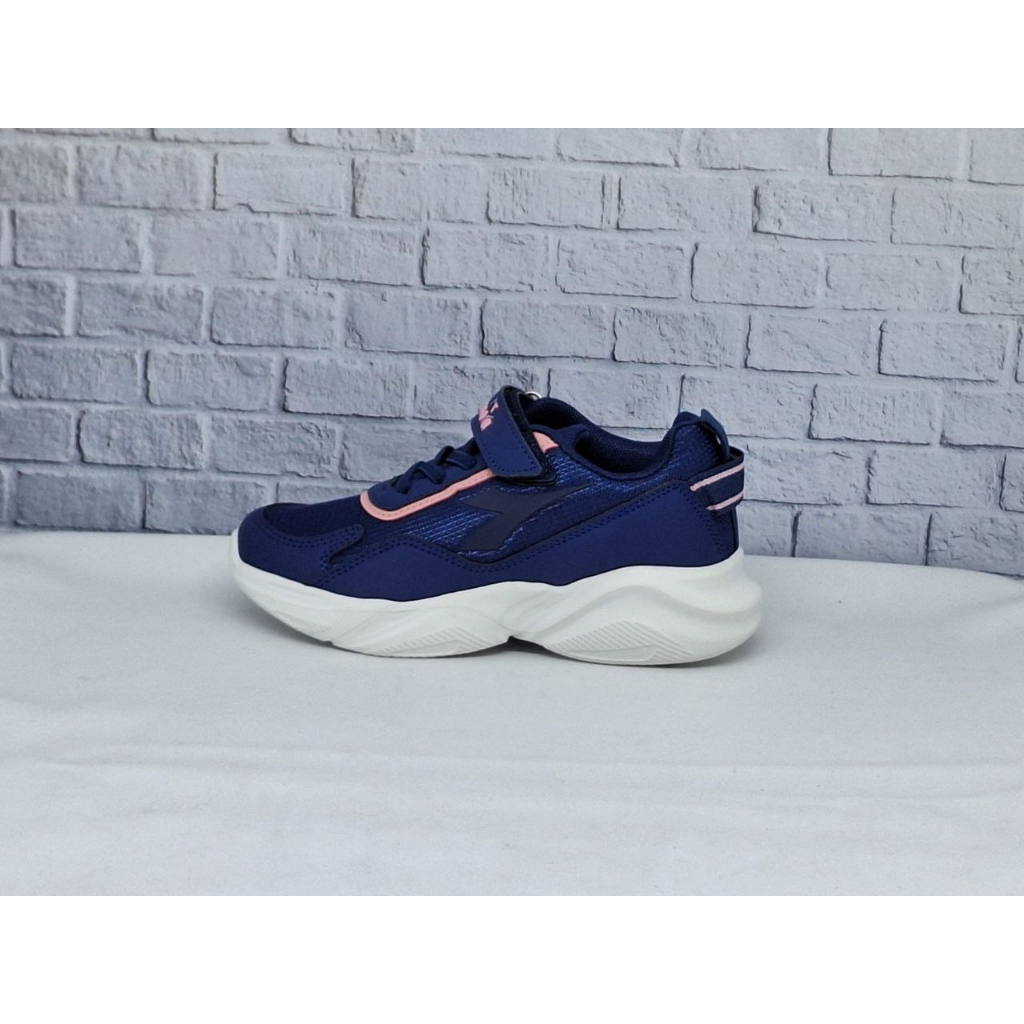 Sepatu Anak DIADORA EMESTO JR 100% ORIGINAL