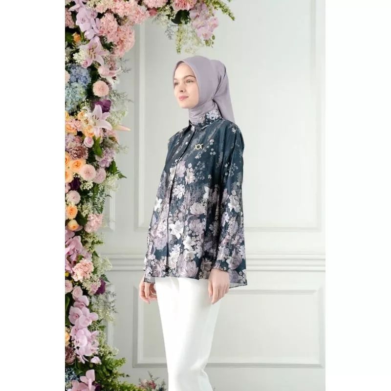 Anyelir shirt banawa Wearing klamby prelove preloved Heaven light heylocal vanilla hijab geulis butt