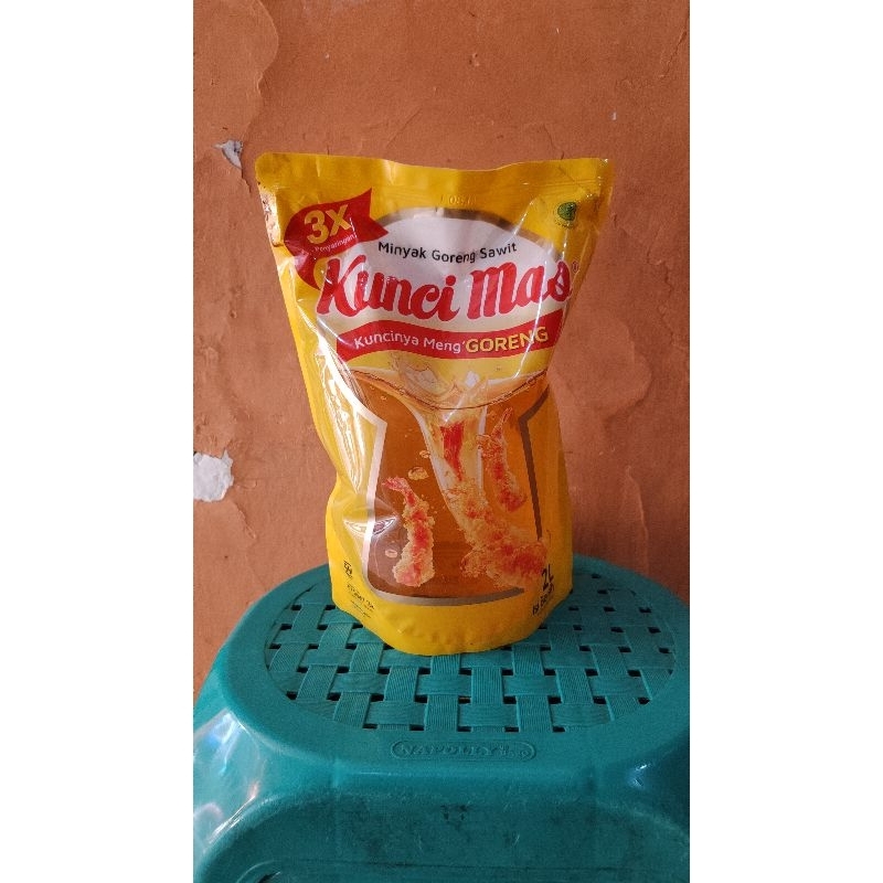 

Minyak goreng Kunci Mas Refill 2 Liter