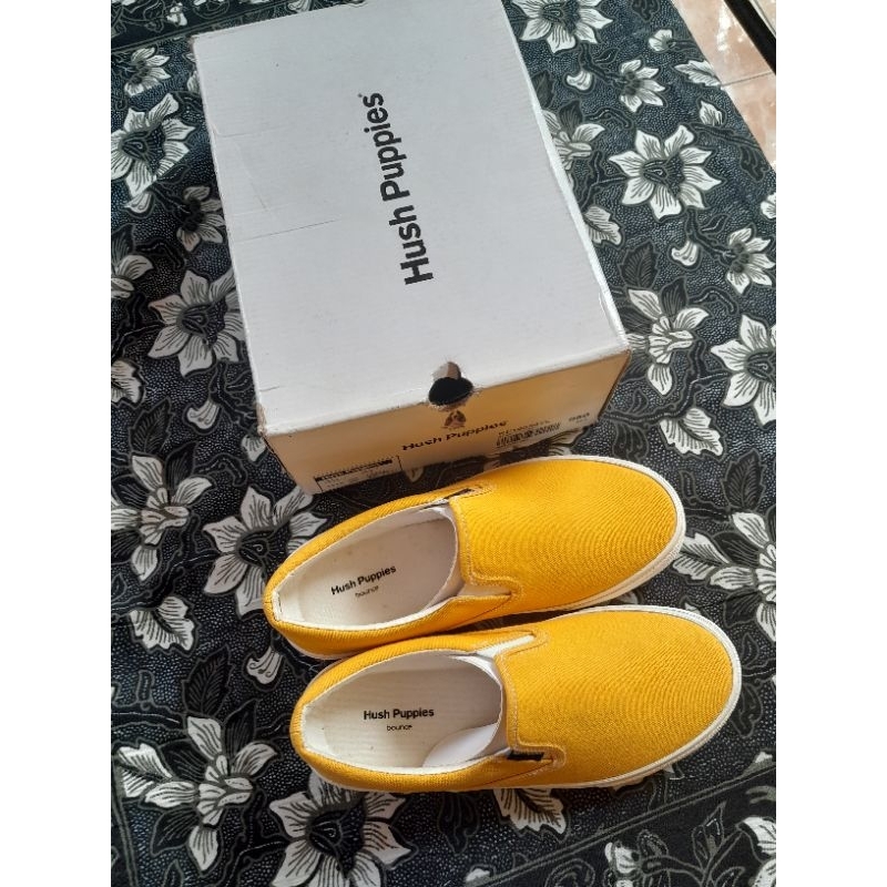 SEPATU HUSH PUPPIES PRELoVED
