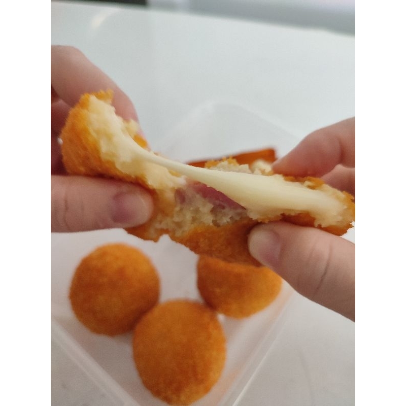 

Bitterballen Beef Moza