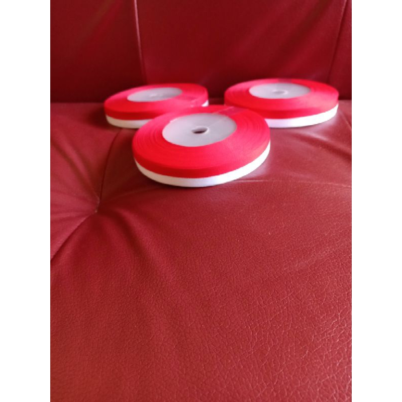

Pita Bendera Merah putih ukuran 1/2 inci (1,25 cm)