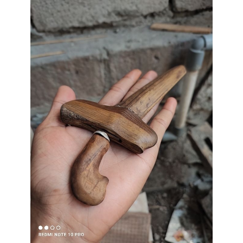 Keris sepuh nogo kikik luk 9 ngemut emas langka