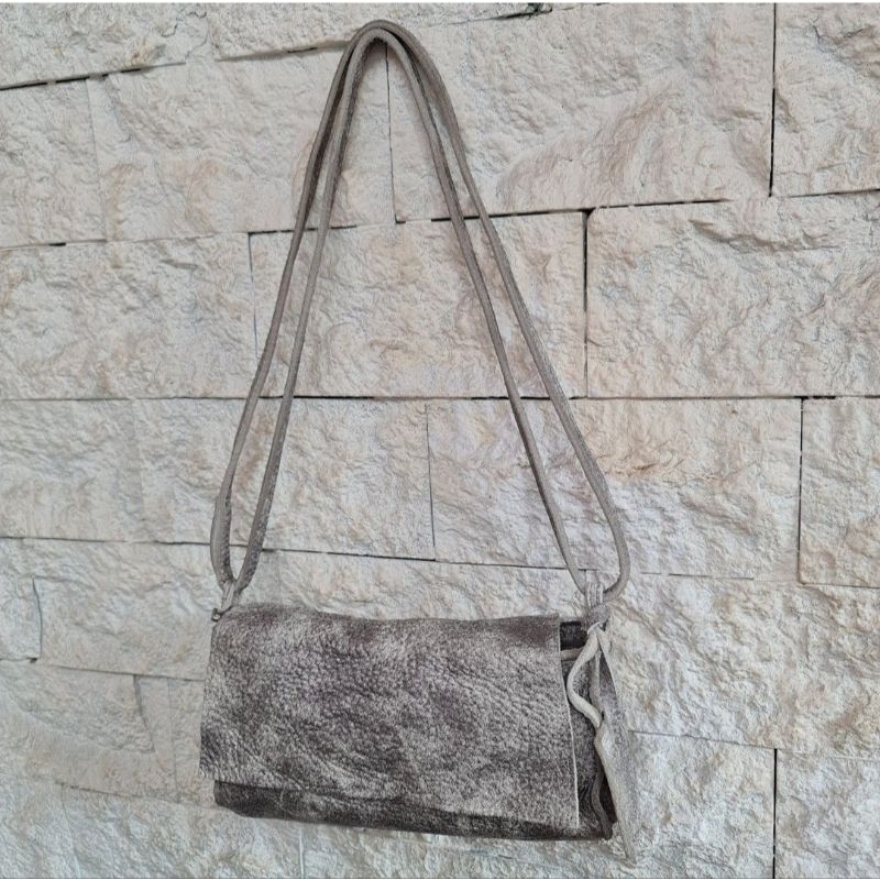 Preloved Sling Shoulder Bag Wherever You Go Gradasi Abu