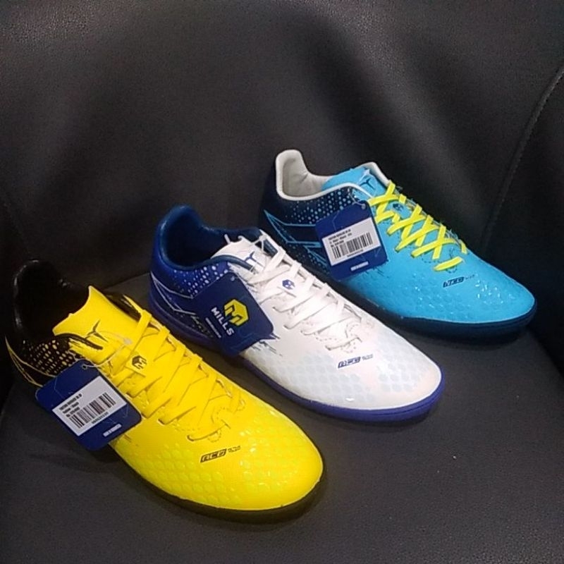 Mills Sepatu futsal Triton Deisler IN