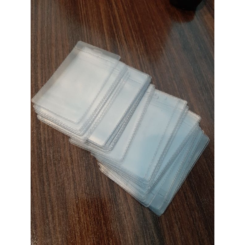 

Cover Plastik Kartu